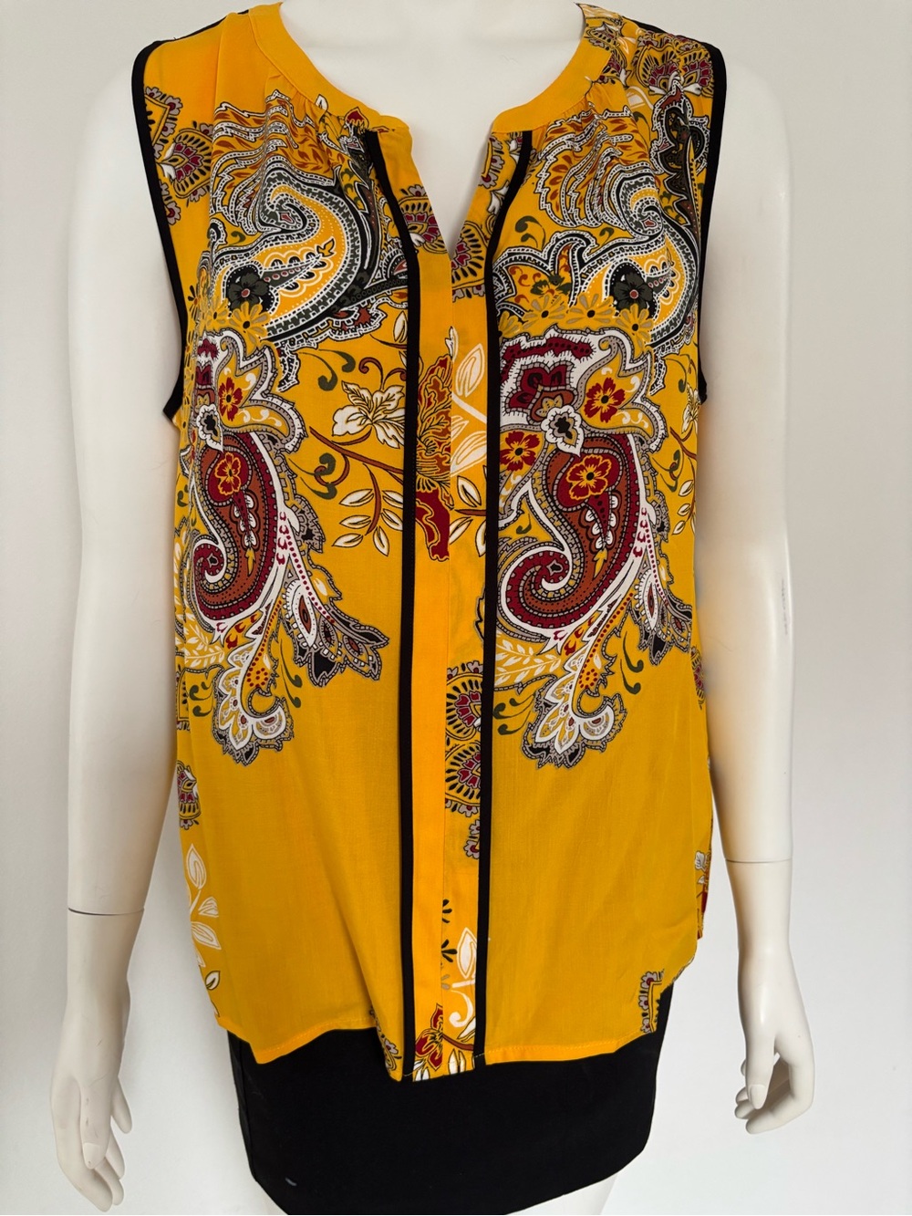 Liz Claiborne Yellow Paisley Sleeveless Camisole